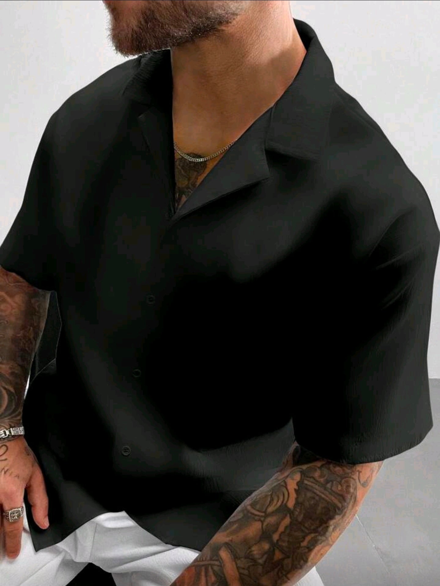 Camisa OH ALPHA “Black Minimal Deluxe – Cuello Cubano” Talla XL