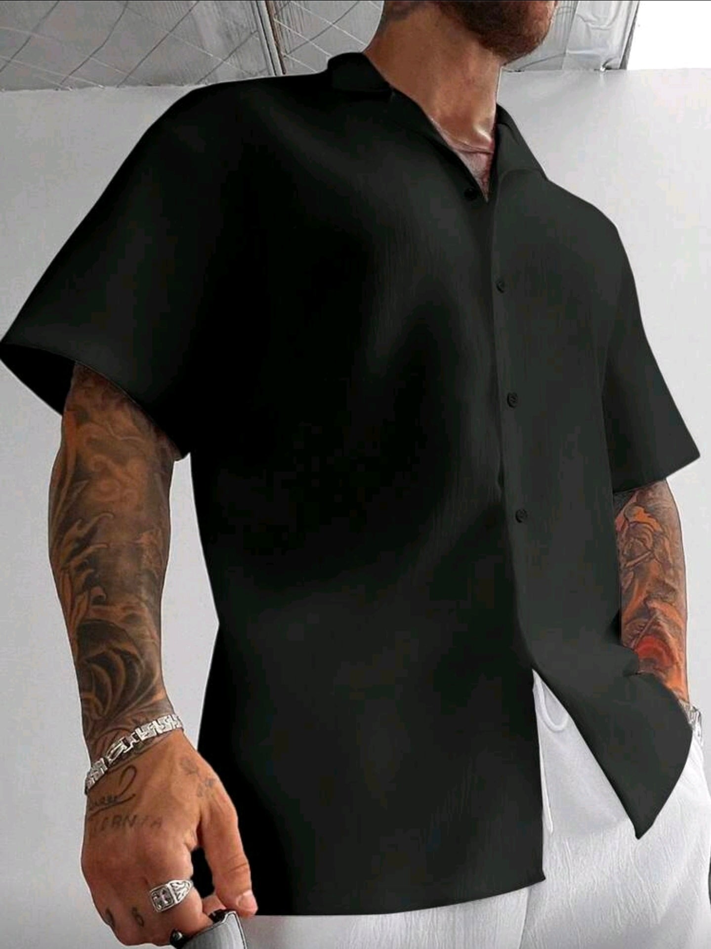 Camisa OH ALPHA “Black Minimal Deluxe – Cuello Cubano” Talla XL