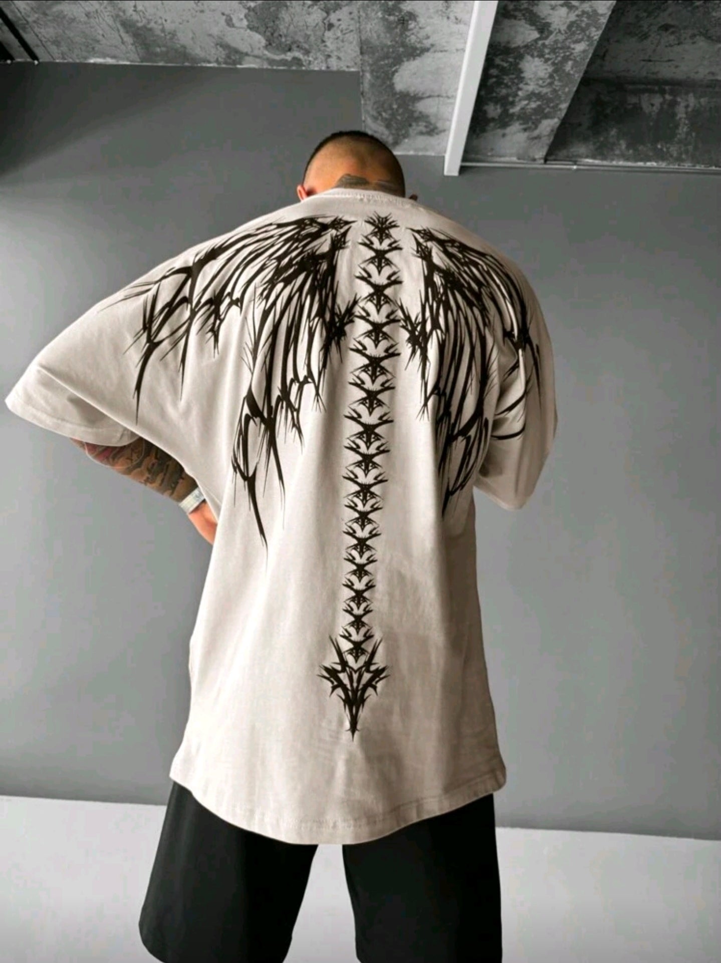 Polera OH ALPHA “Spine Tribal – Edición Vanguardia” Talla L y Xl