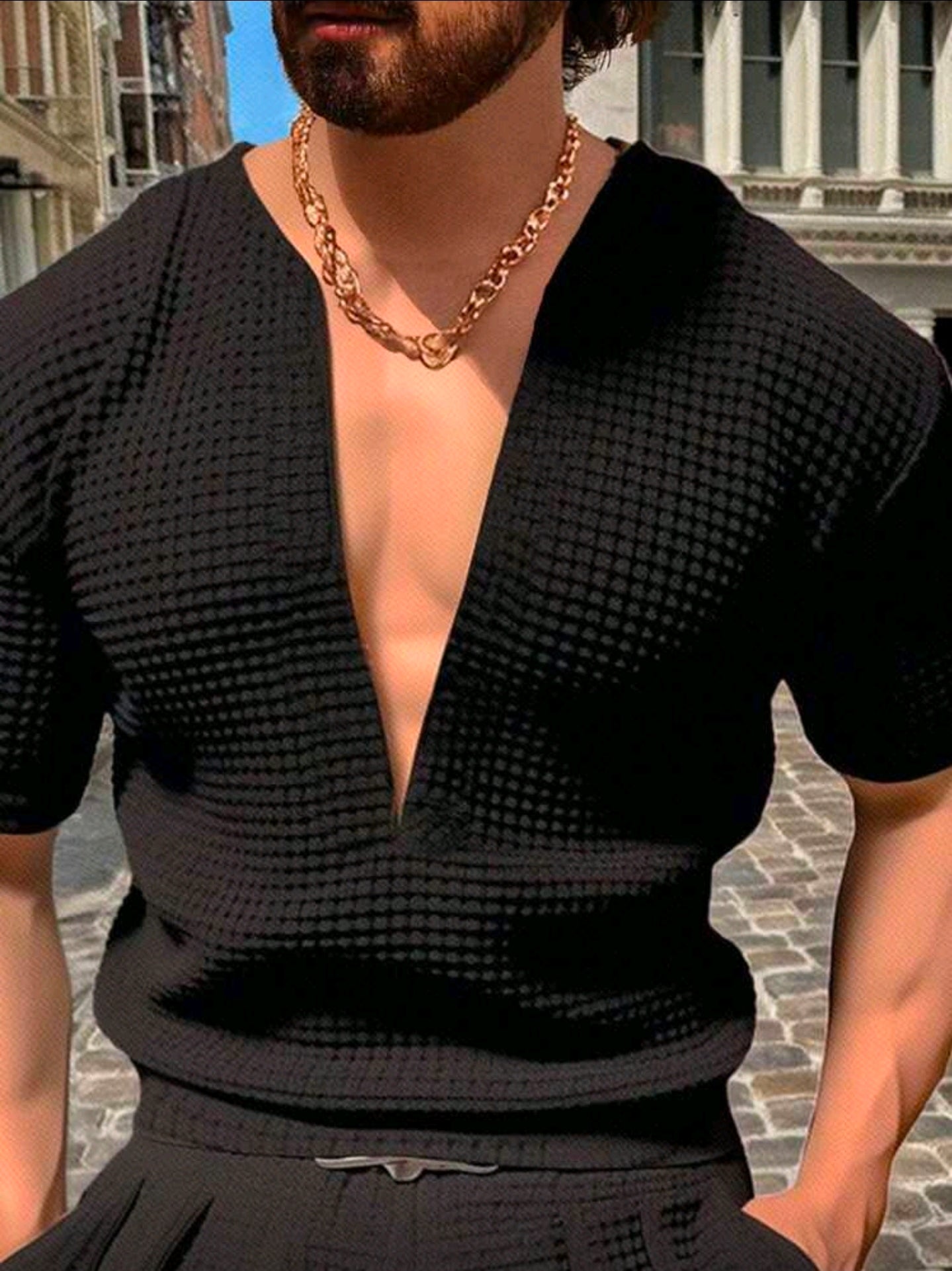 Camisa OH ALPHA “Deep V Black Texture” – Estilo Premium de Verano