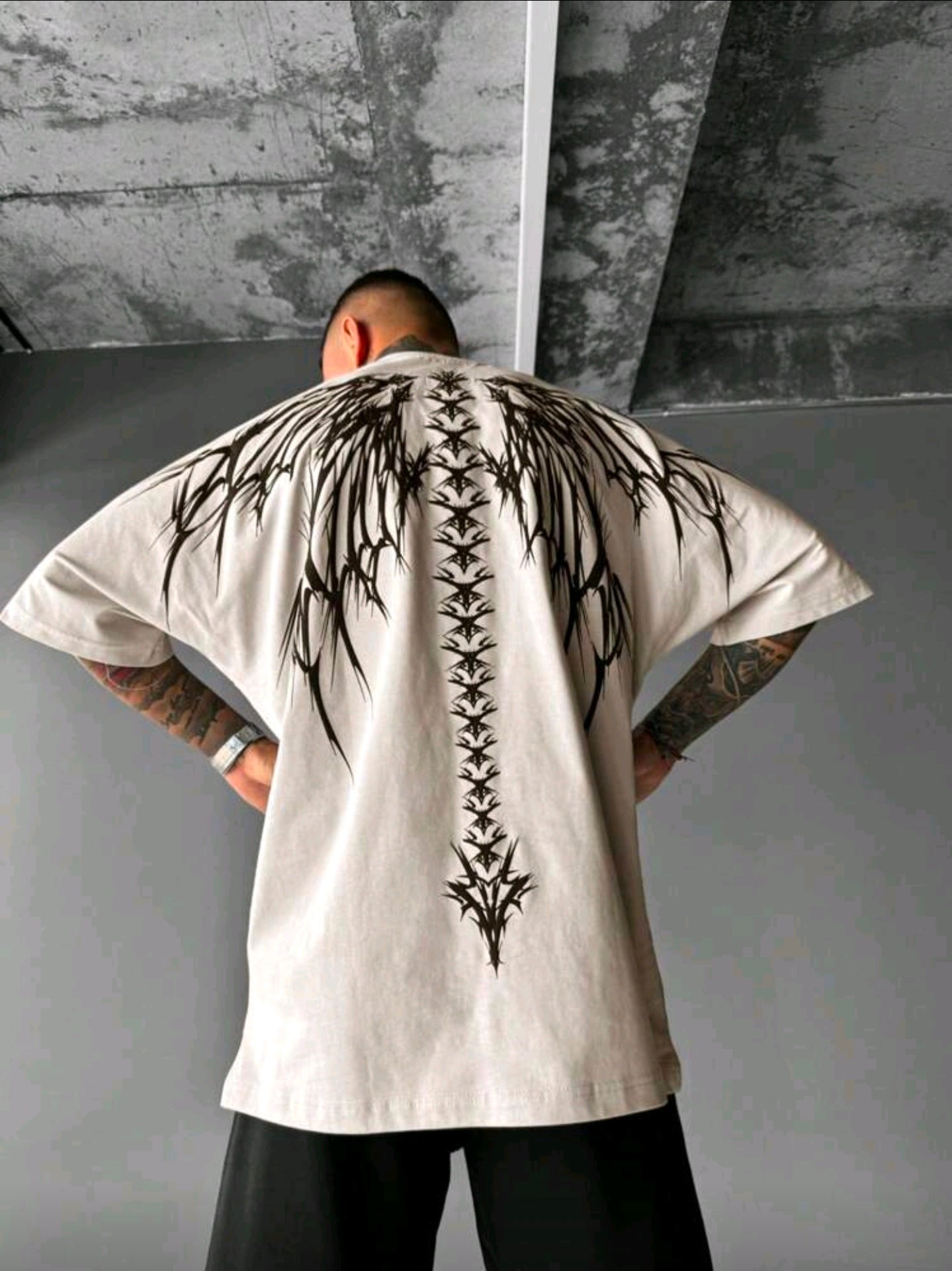 Polera OH ALPHA “Spine Tribal – Edición Vanguardia” Talla L y Xl
