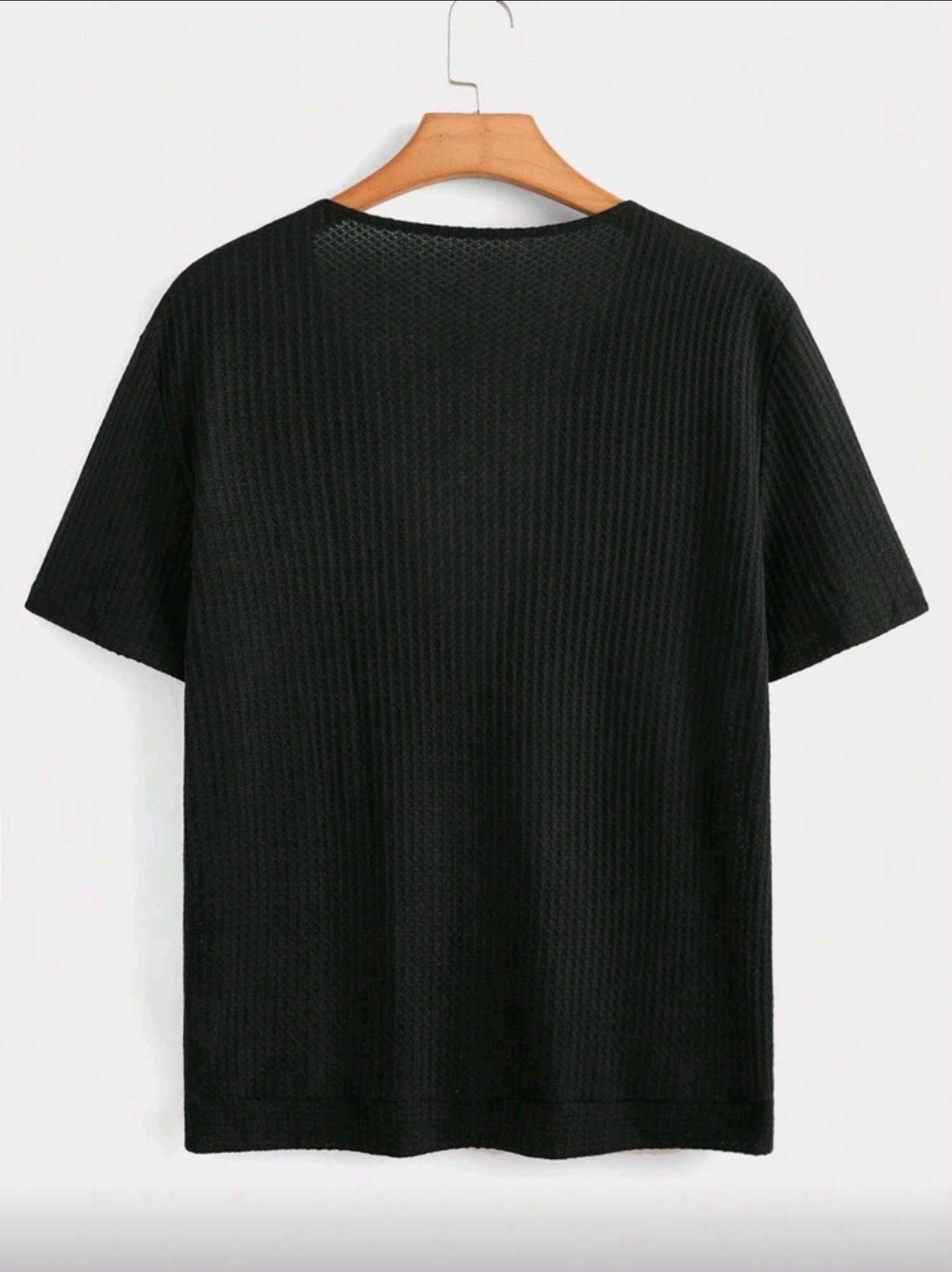 Camisa OH ALPHA “Deep V Black Texture” – Estilo Premium de Verano