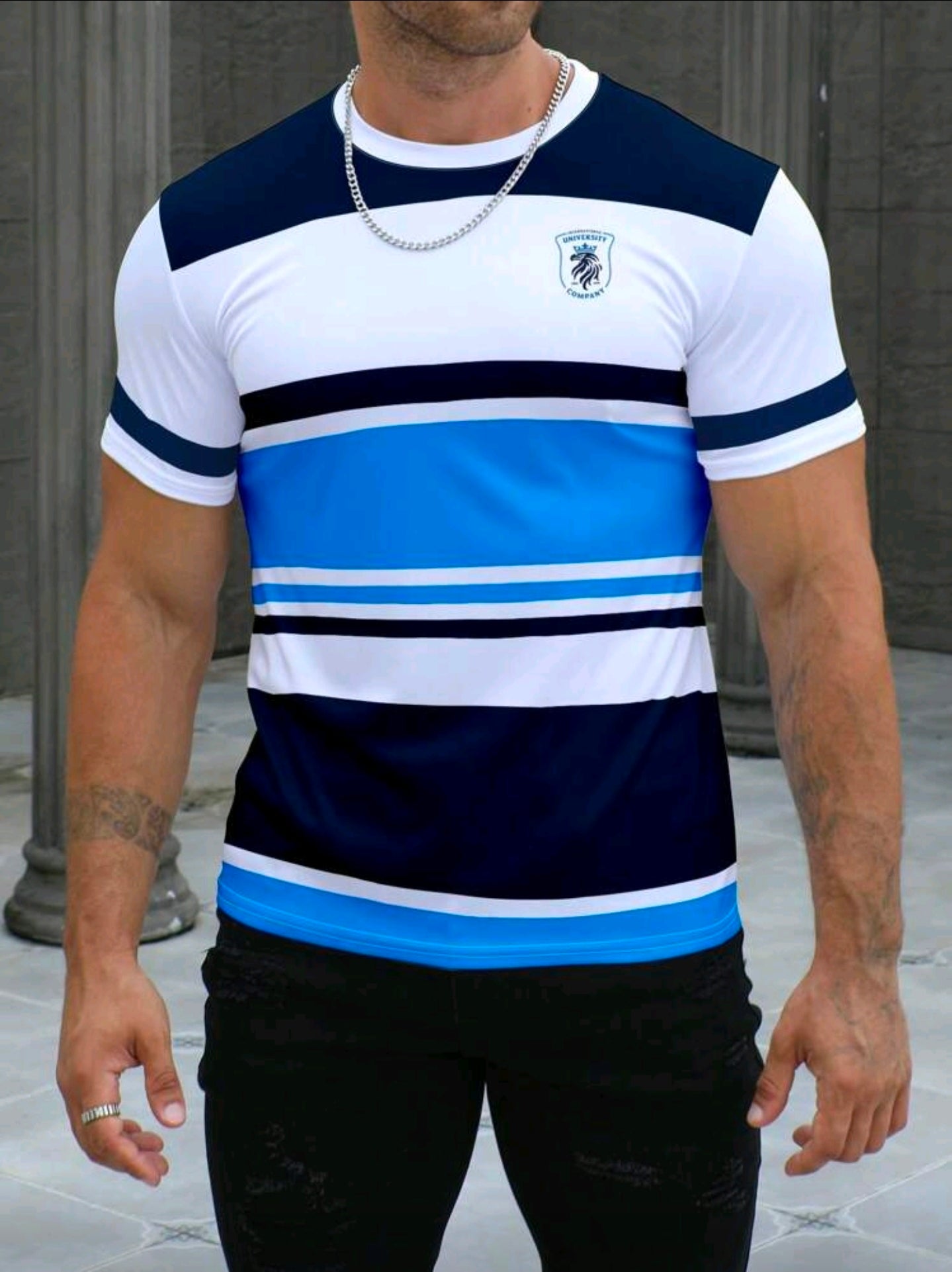 Polera OH ALPHA “Blue Stripes Elite – Edición Deportiva Casual”