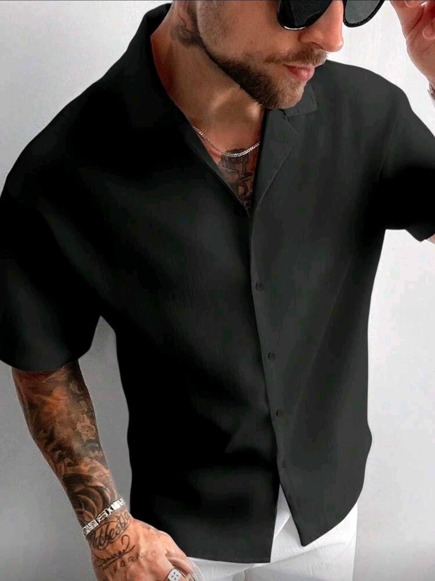 Camisa OH ALPHA “Black Minimal Deluxe – Cuello Cubano” Talla XL