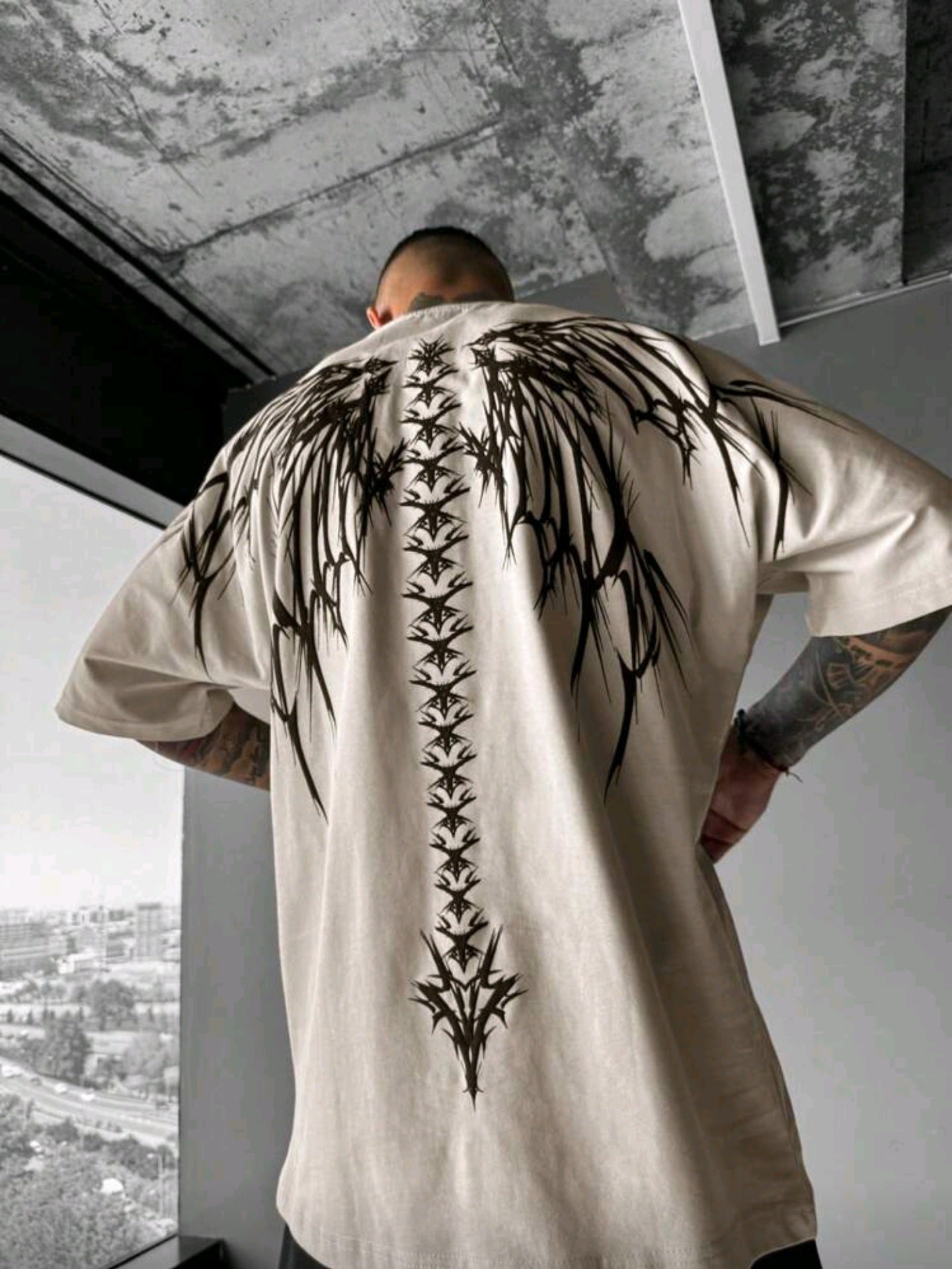 Polera OH ALPHA “Spine Tribal – Edición Vanguardia” Talla L y Xl