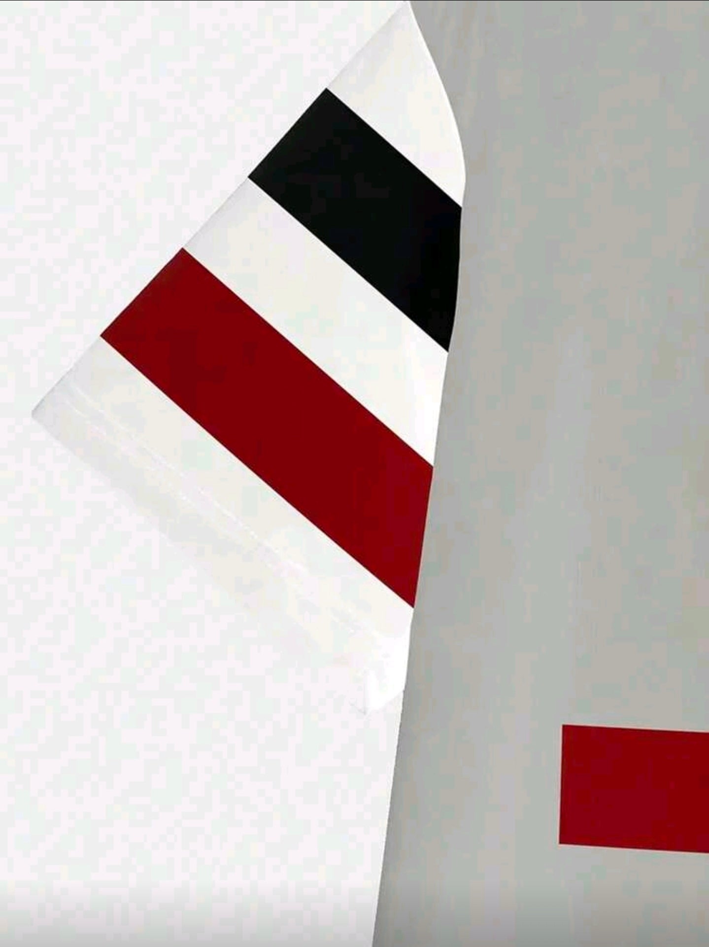 Polera OH ALPHA “Royal King Block – Edición Blanco/Gris”